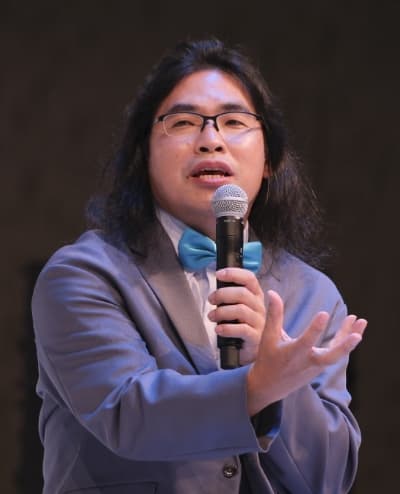 中岡創一(ロッチ)