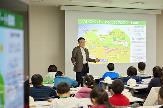 北海道大学にて野口教授の講義の様子