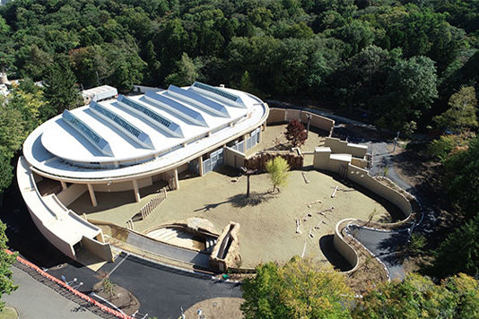 2018年11月30日に円山動物園に新設されたゾウ舎を上空から撮影した全景