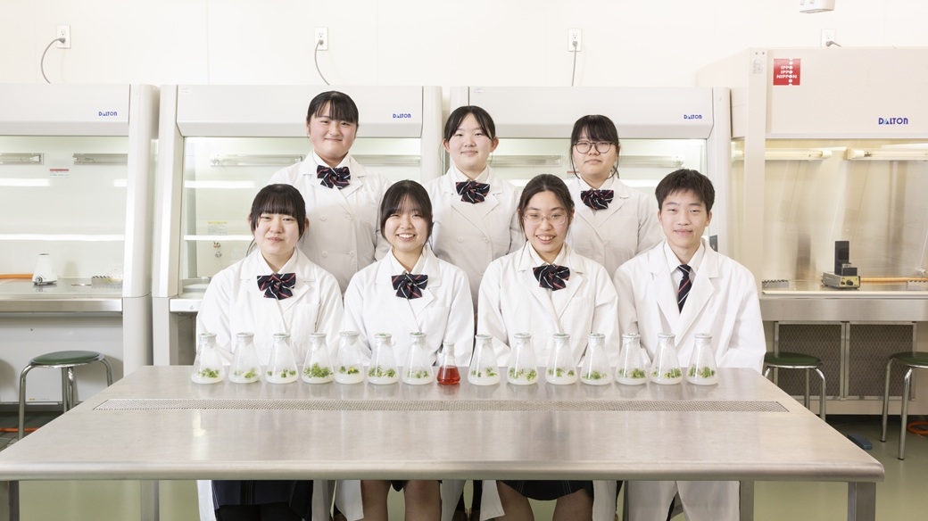 宮城県農業高等学校 科学部 桜プロジェクトで活動する生徒の皆さん