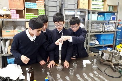 当時の清風高等学校生物部のメンバー