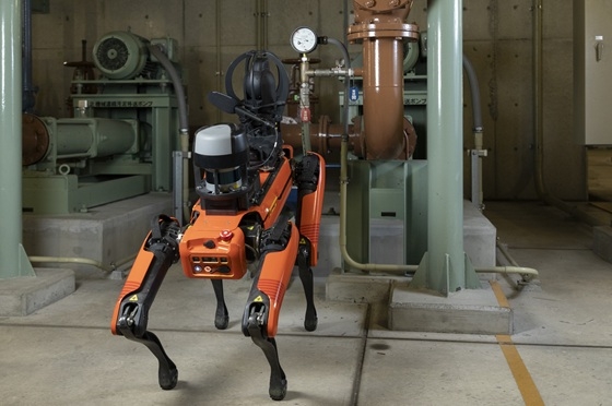 米ボストン・ダイナミクスの四足歩行ロボット「Spot」 
