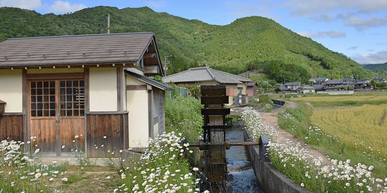 桶や水車を使って行った「水の管理」