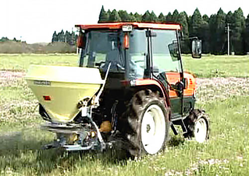 種まき用のばらまき機